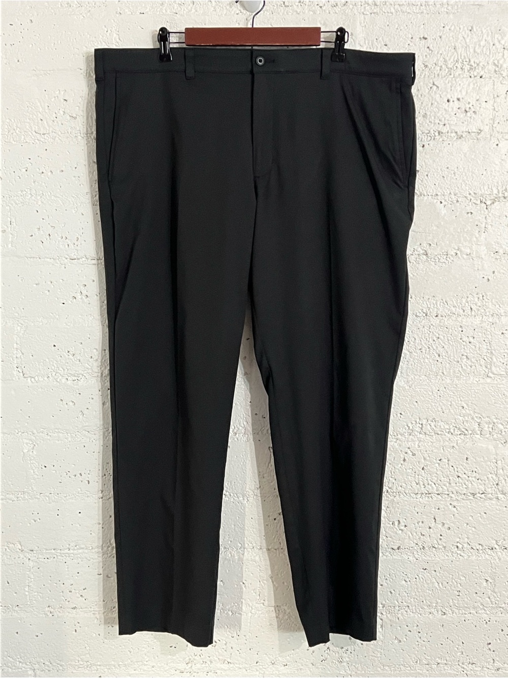 Ben Hogan Mens Golf Pants 42x30 Black Flat Front 4 Pockets AF20